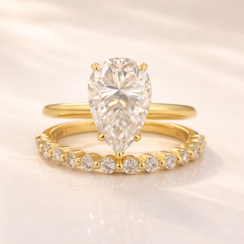 S925 Moissanite 4.0Ct Pear Cut Engagement Ring With Pave 0.36Ct Band 2PC Stackable Bridal Ring Set