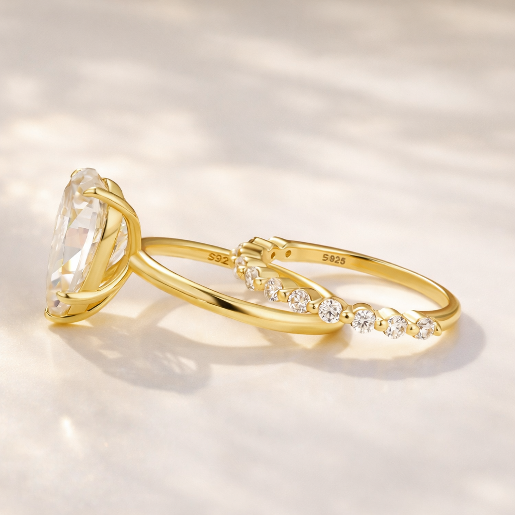 S925 Moissanite 4.0Ct Pear Cut Engagement Ring With Pave 0.36Ct Band 2PC Stackable Bridal Ring Set