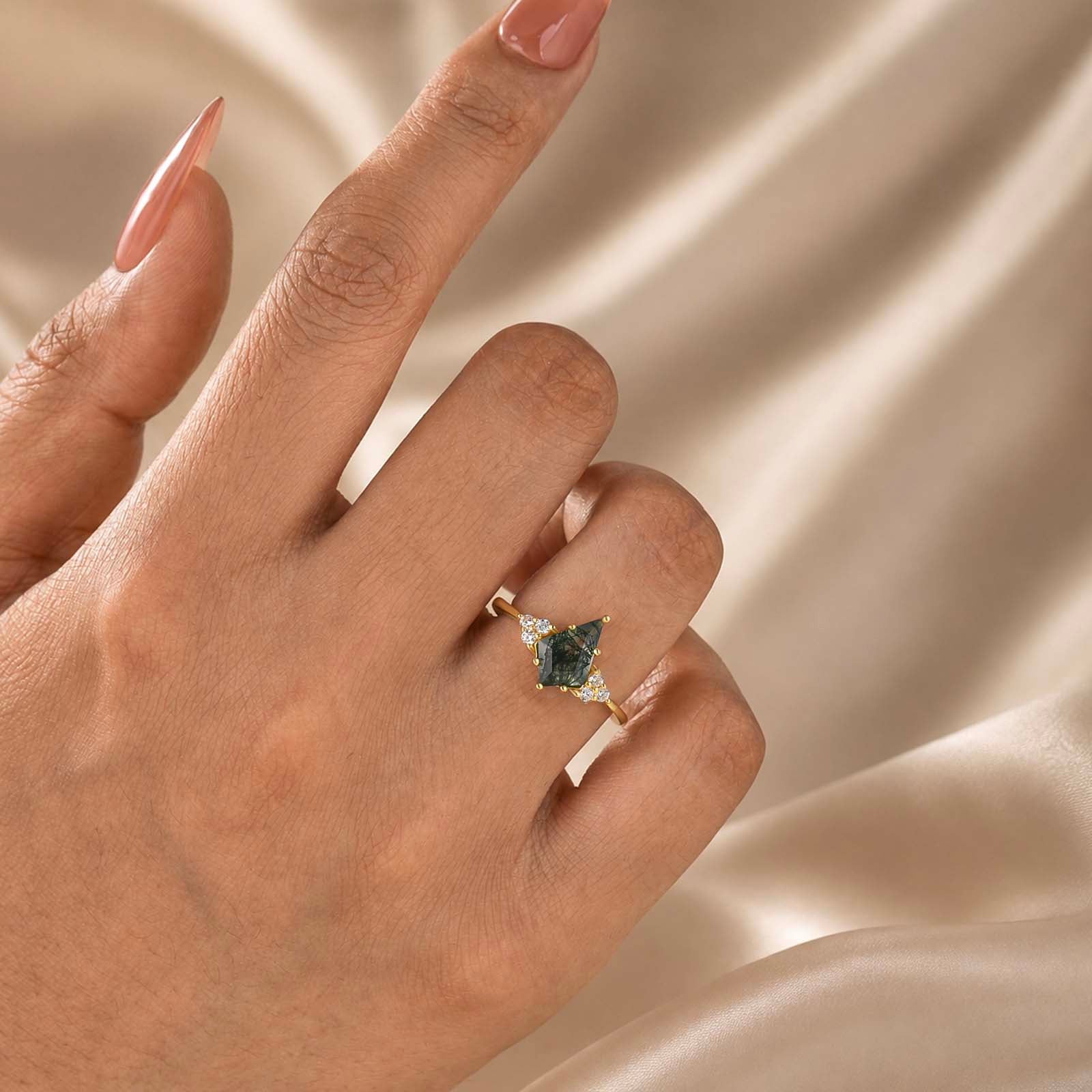 S925 Nature-Inspired 2.0Ct Moss Agate Kite Cut Forest Travel Ring Unique Daily Wearable Ring