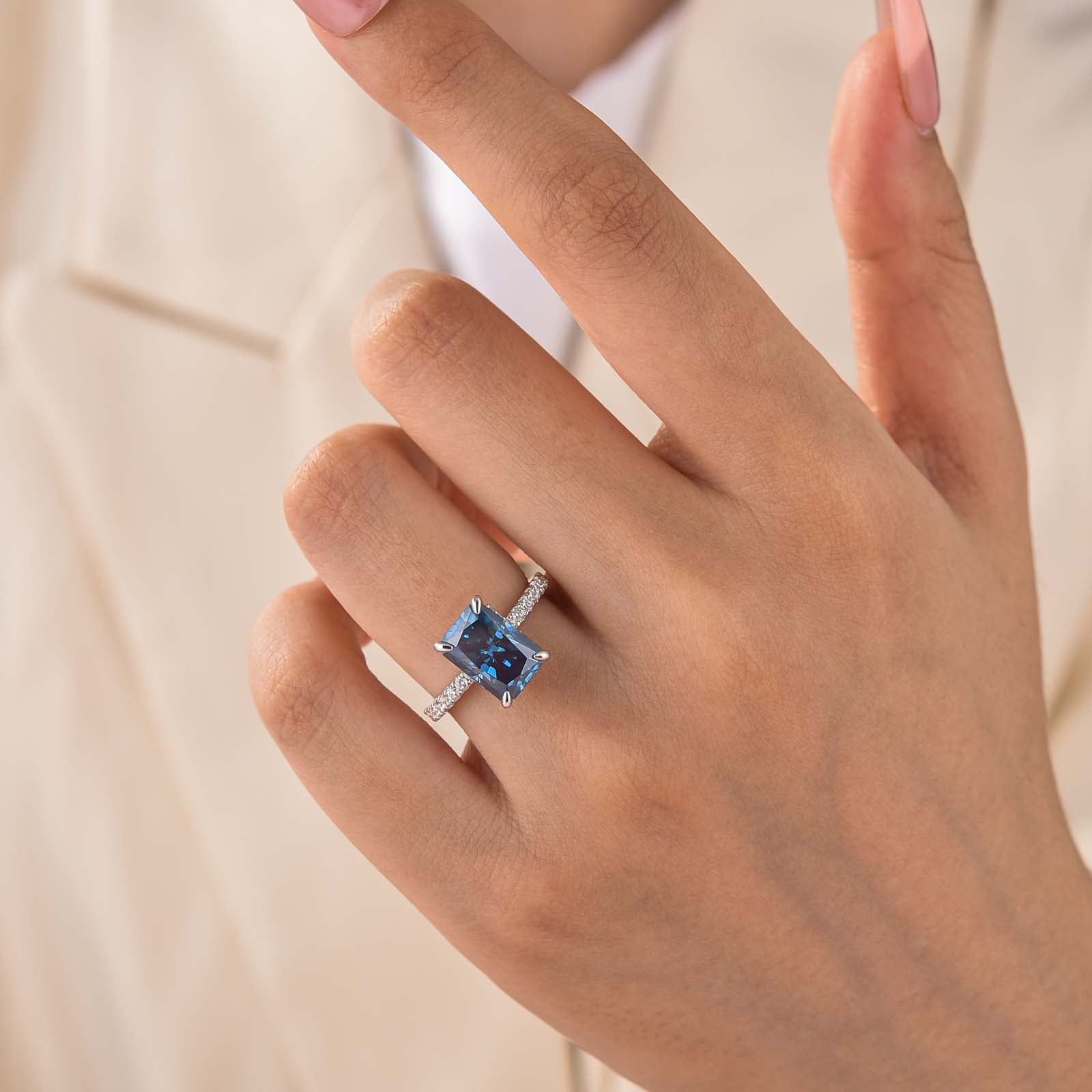 S925 Moissanite 3.5Ct Radiant Cut Chic Blue Stone Ring Travel Ring For Women