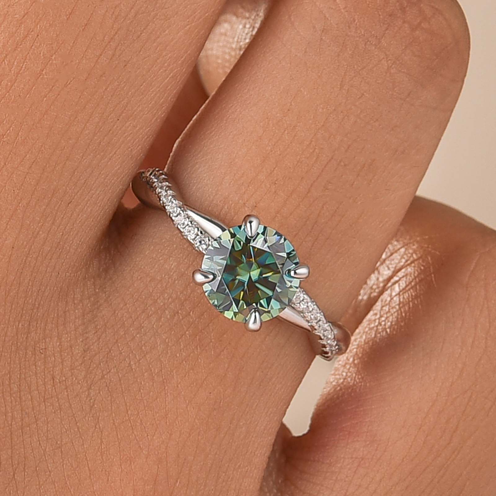 S925 Moissanite 1.2Ct Round Cut Nature-inspired Green Twist Daily Wearable Ring
