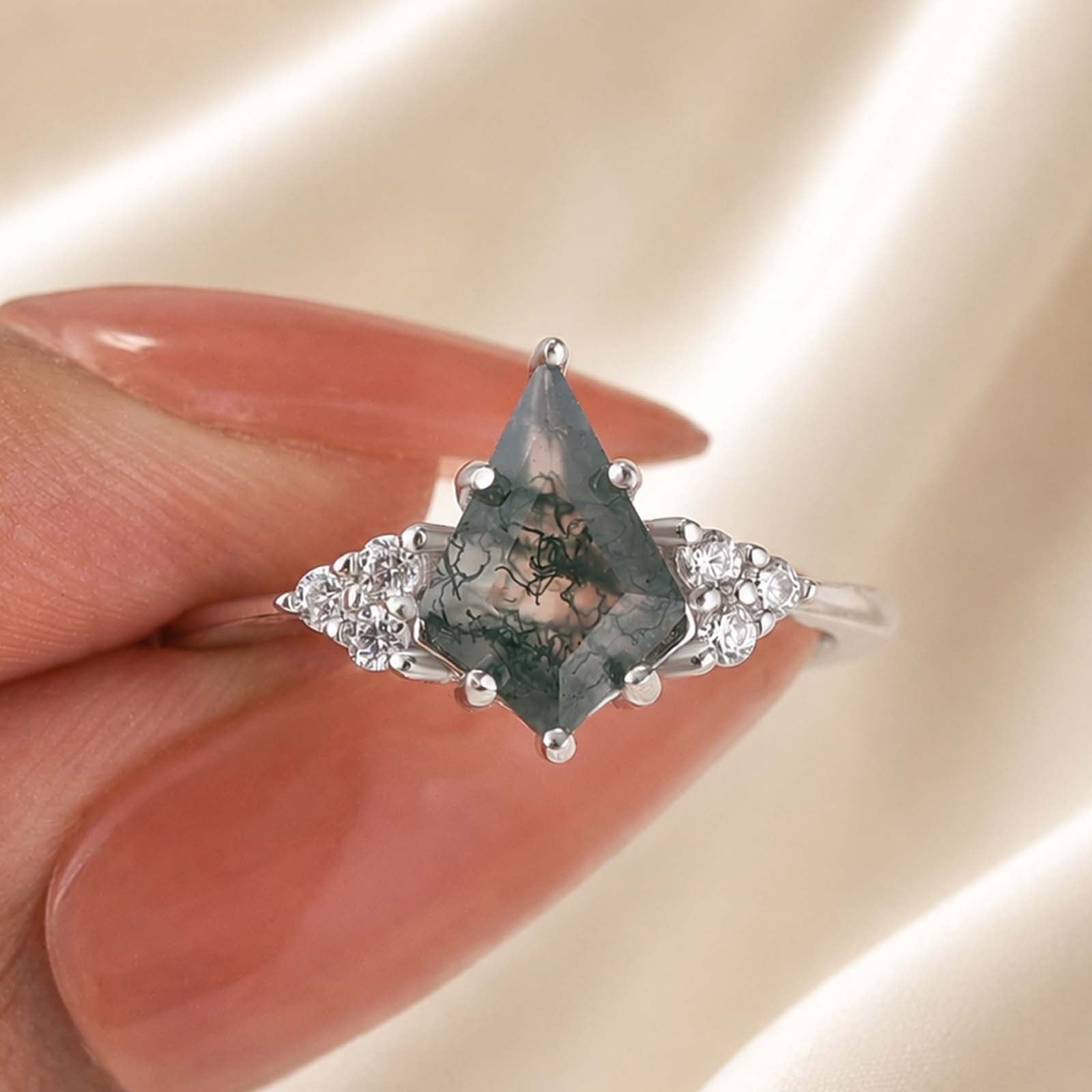S925 Nature-Inspired 2.0Ct Moss Agate Kite Cut Forest Travel Ring Unique Daily Wearable Ring
