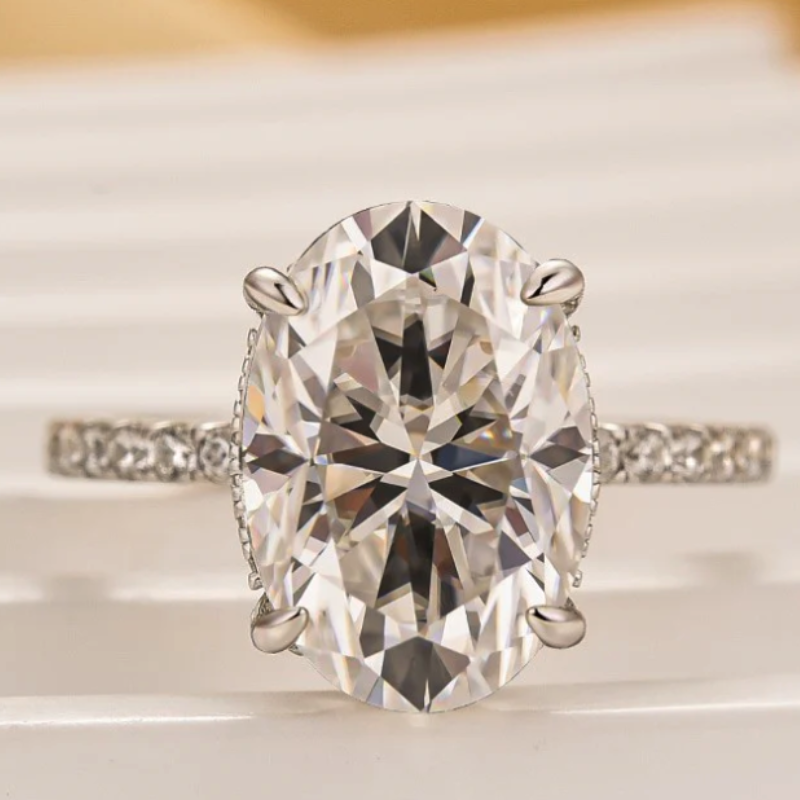 Louily Moissanite 4.0~5.5 Carat Oval Cut Engagement Ring