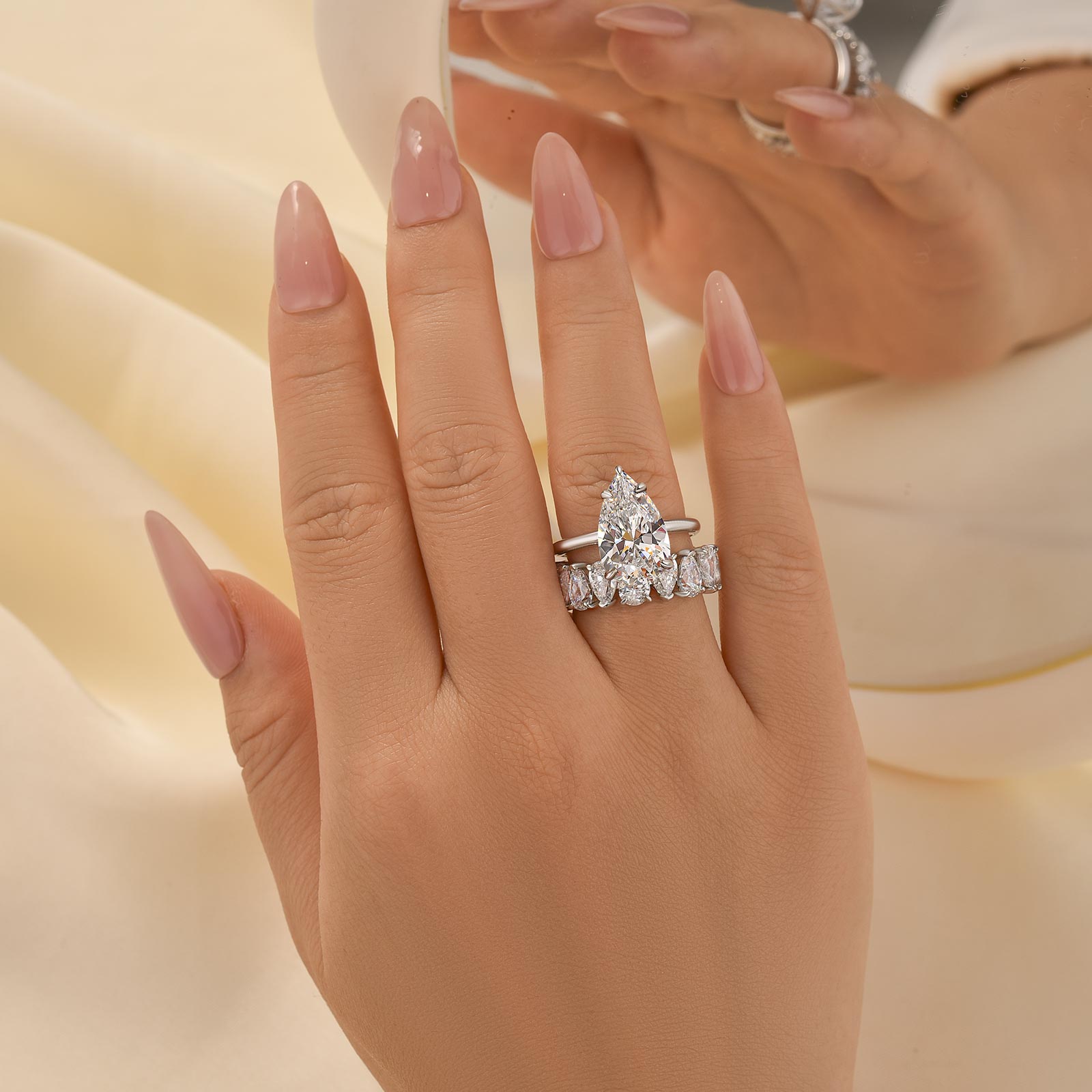 S925 2PC 4.5Ct Solitaire Pear Cut White Gold Wedding Ring Set - louilyjewelry