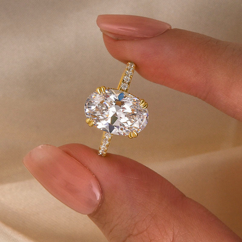 Louily Gorgeous Oval Cut Simulated Diamond Engagement Ring In Sterling Silver - louilyjewelry