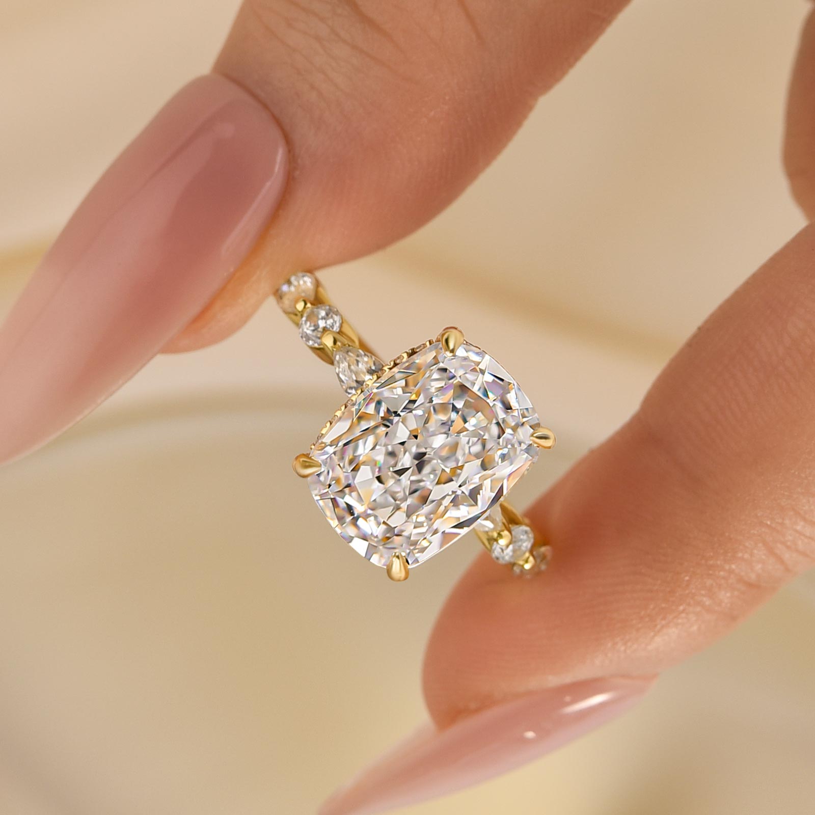 Louily 5.0 Carat Honorable Yellow Gold Crushed Ice Cushion Cut Engagement Ring