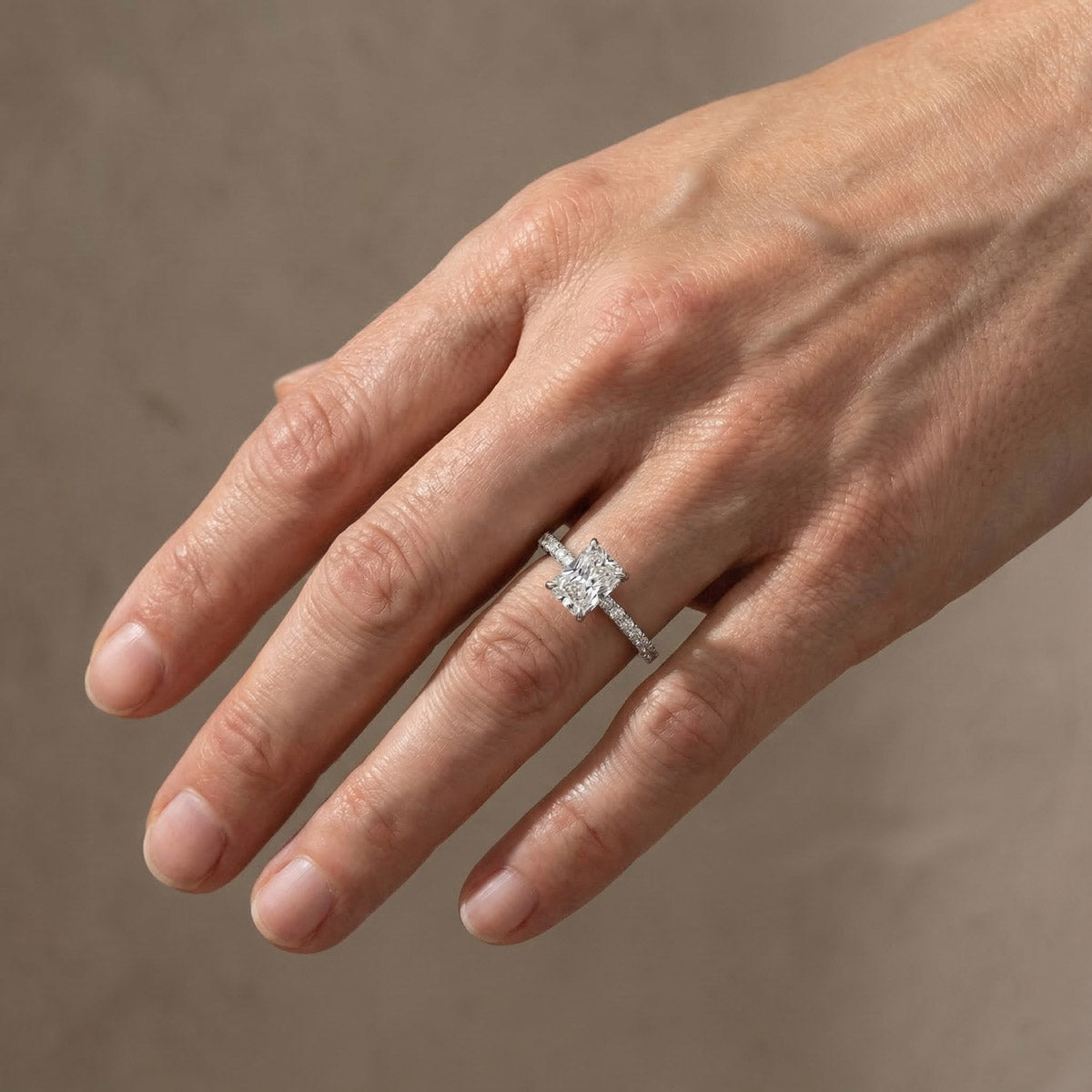 Louily Moissanite 1.0 Carat 2.0 Carat 3.5 Carat Radiant Cut Engagement Ring - louilyjewelry