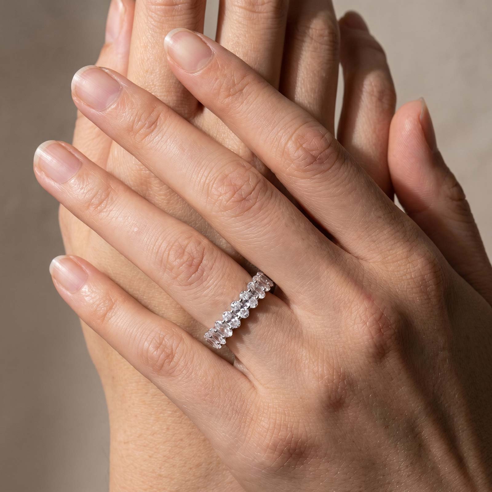 S925 5.0Ct Full Oval Cut Simulated Diamond Wedding Band For Everyday Wear