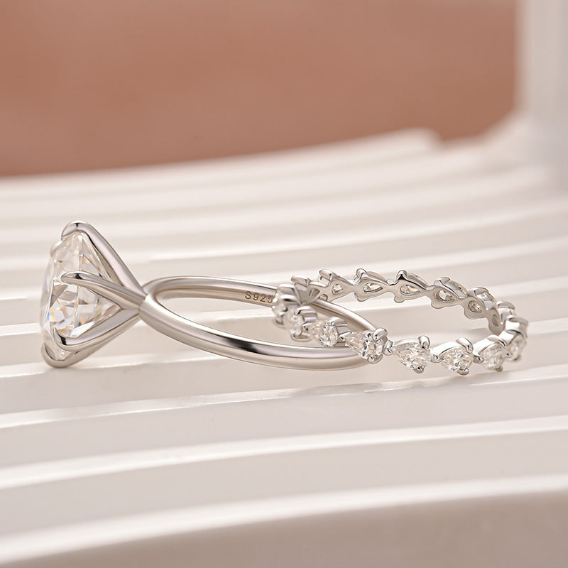 2PC Moissanite 4.0Ct Round Cut Engagement Ring With Pear Cut Wedding Band Wedding Ring Set