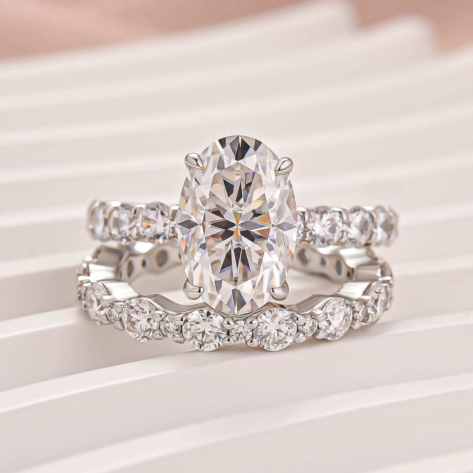 Moissanite 2PC 4.0Ct Oval Cut Engagement Ring With Round Cut Wedding Band Wedding Ring Set