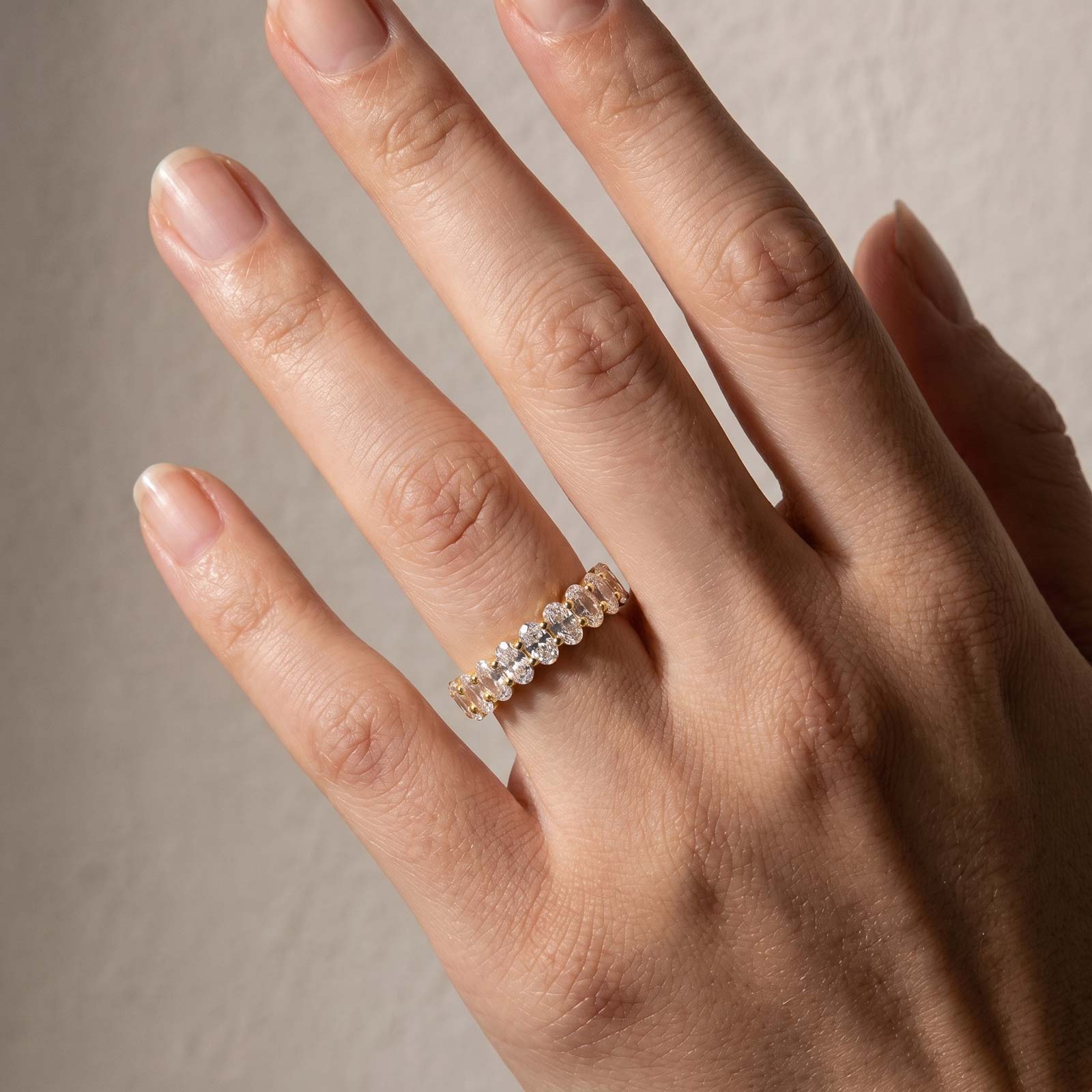 S925 5.0Ct Full Oval Cut Simulated Diamond Wedding Band For Everyday Wear