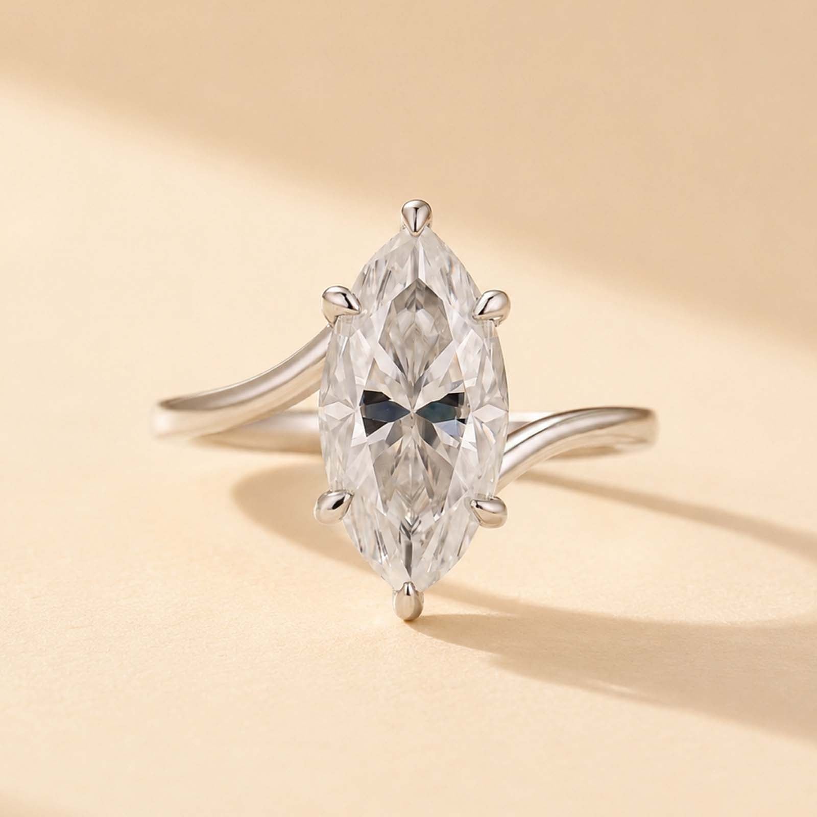 S925 Moissanite Curved 3.0Ct Marquise Cut Yellow Gold Engagement Ring