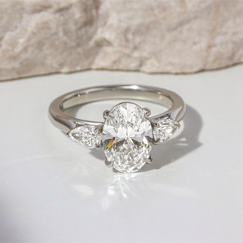 Louily Outstanding Oval Cut Three Stone Engagement Ring - louilyjewelry
