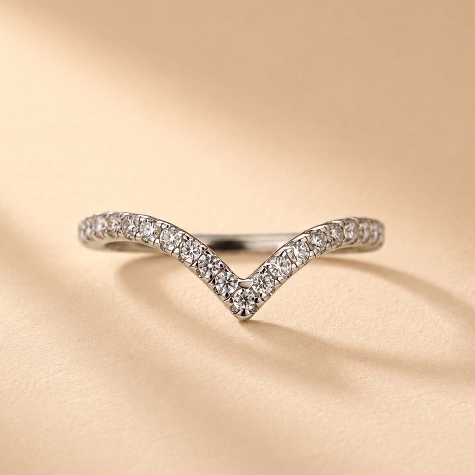 S925 Moissanite/Simulated Diamond 0.5Ct Round Cut V-shaped Design Full Wedding Band