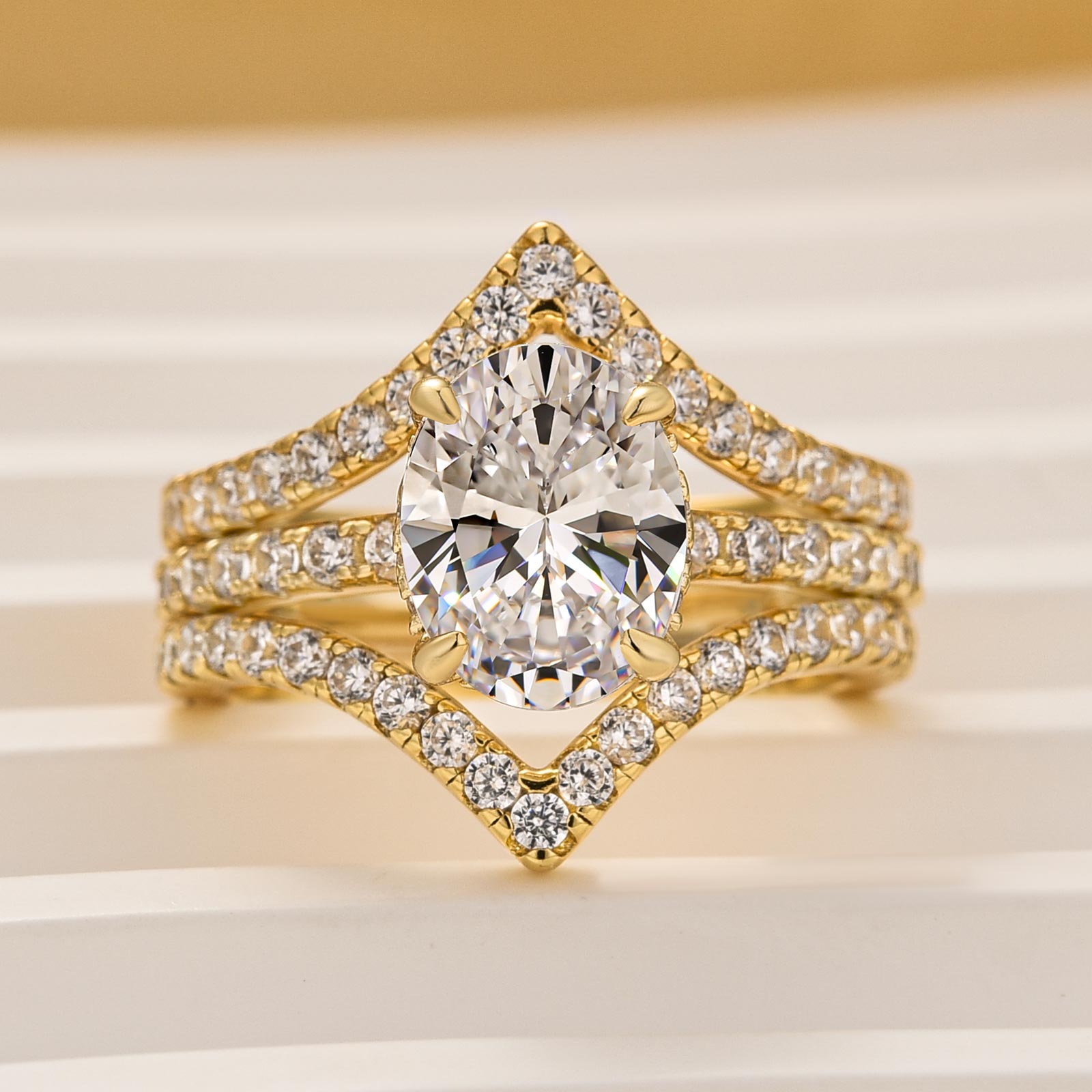 3PC 2.0Ct Oval Cut Wedding Ring Set With V-shaped Design Full Wedding Band