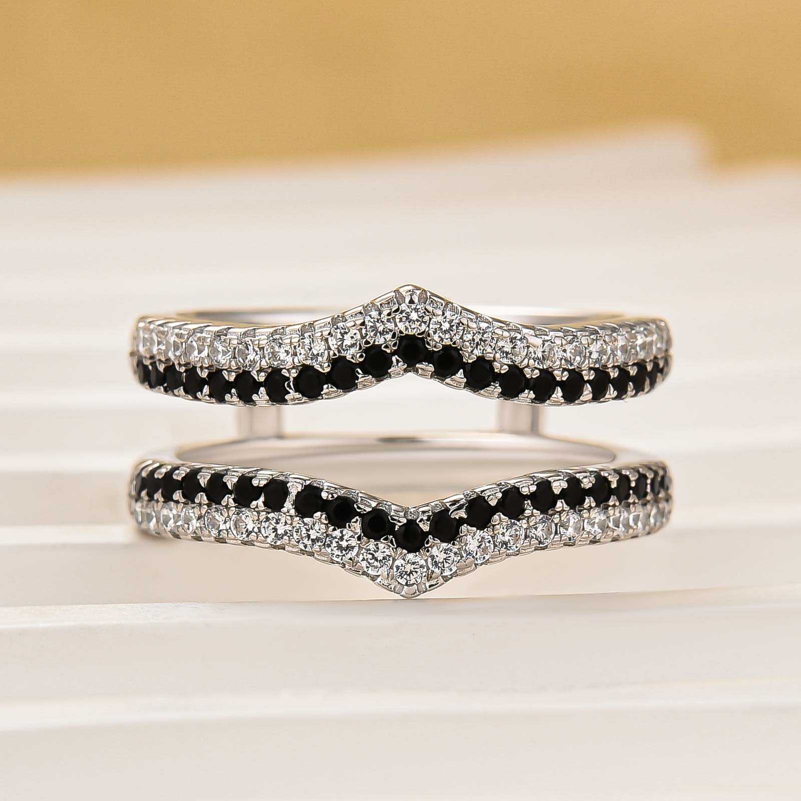 Vintage Round Cut White&Black Enhancer Wedding Band For Women In Sterling Silver - louilyjewelry
