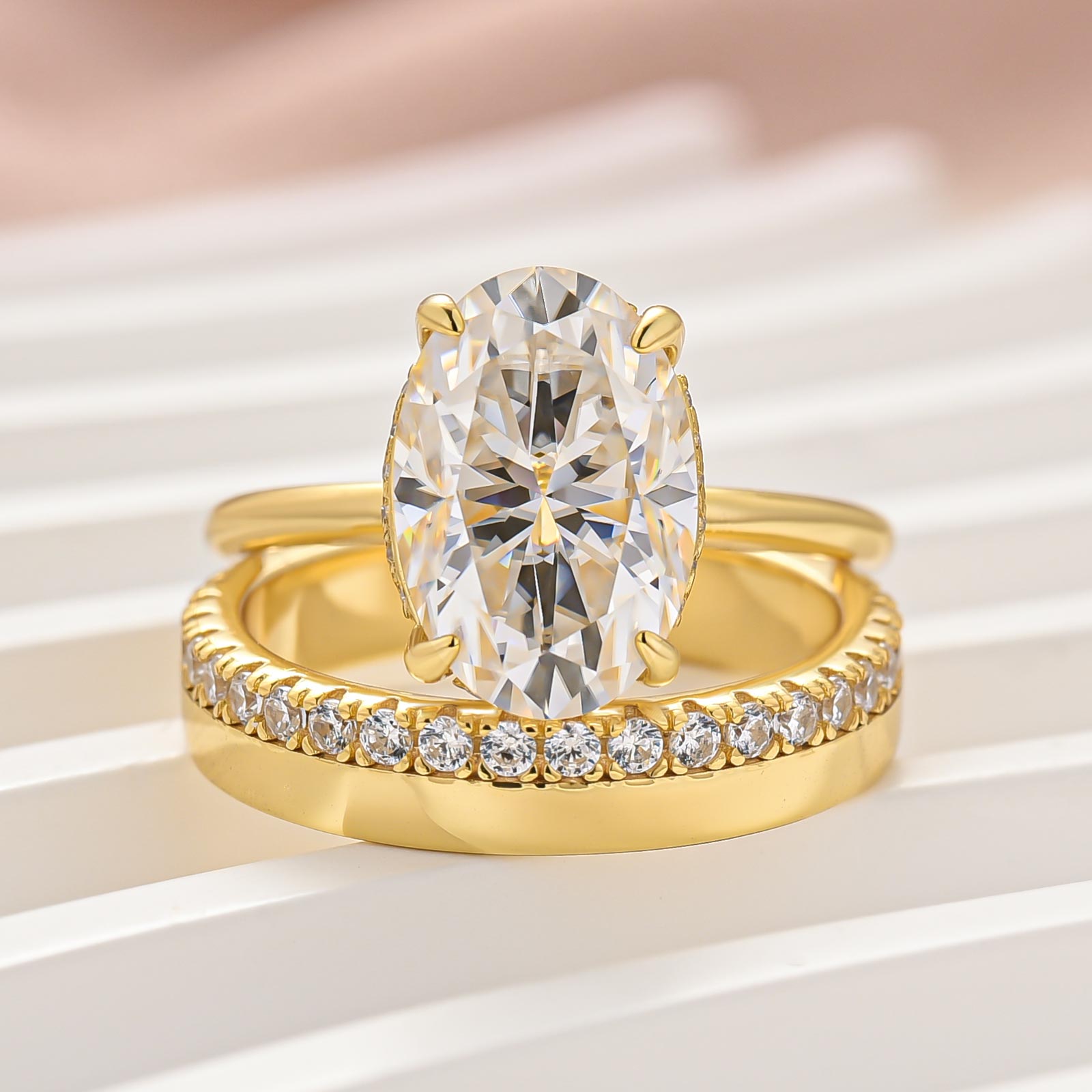 Moissanite 2PC 4.0Ct Oval Cut Hidden Halo Engagement Ring With Round Cut Wedding Band Wedding Ring Set