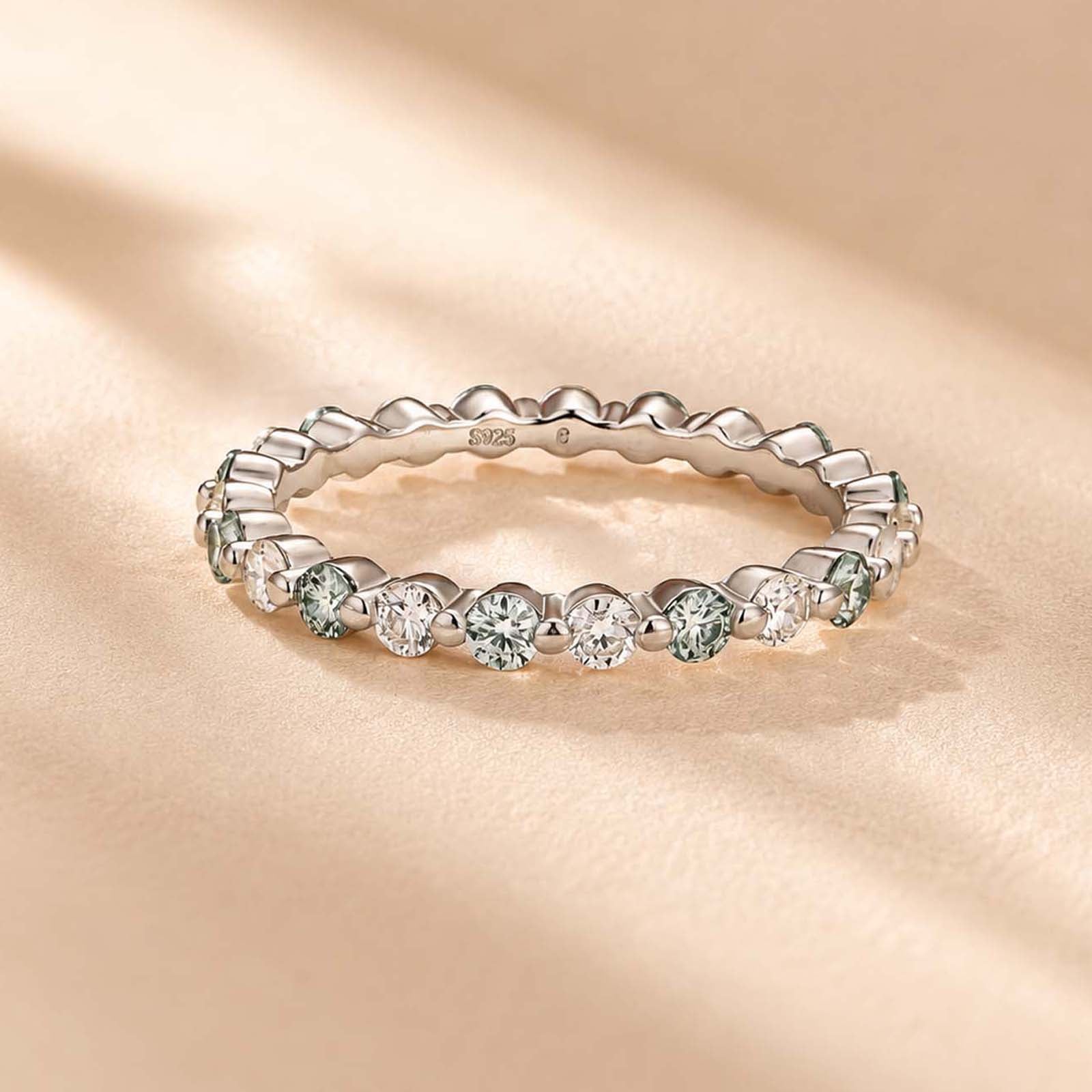 S925 Moissanite 0.858 Round Cut Mint Green & Clear Alternating Bead Set Half Eternity Stack Ring
