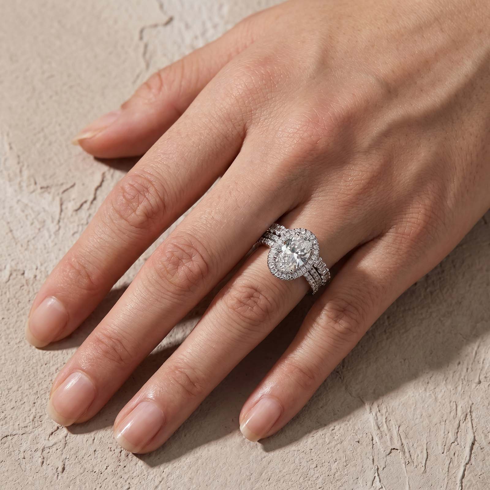 S925 2.5Ct Exclusive Halo Oval Cut 3PC Wedding Set Stackable Rings For Everyday Wear