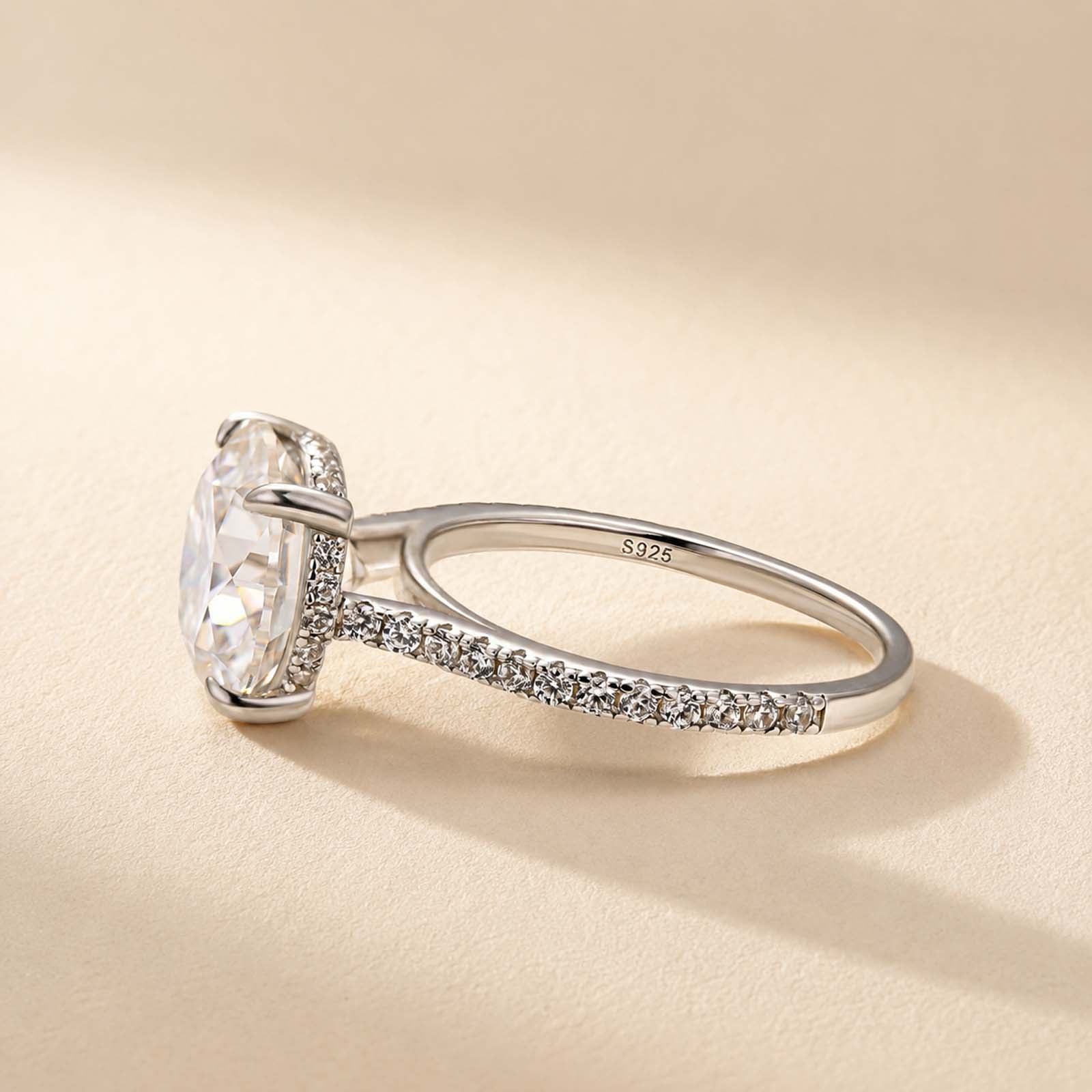 S925 Classic Moissanite 4.0 Carat Round Cut Engagement Ring