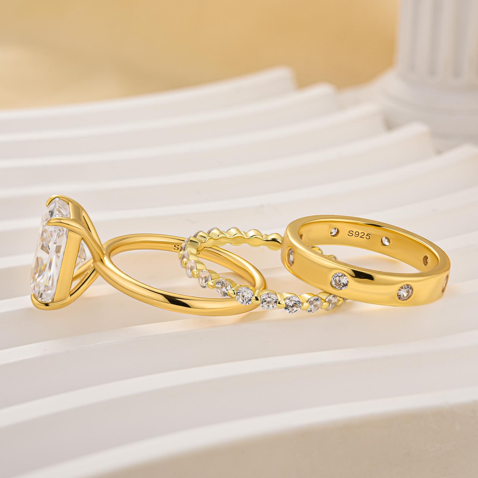 Exquisite 3pc 4.5ct Radiant Cut Wedding Sets With Classic Round Cut Wedding Band