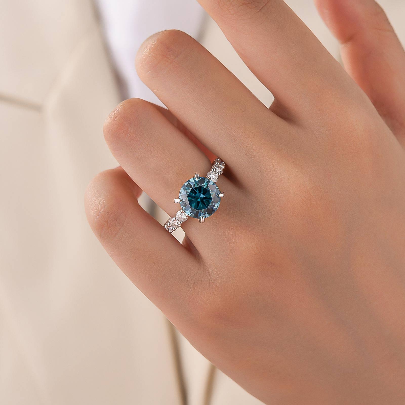 S925 Moissanite 4.0Ct Green/Blue Round Cut Gold Plated Engagement Ring For Everyday Wear