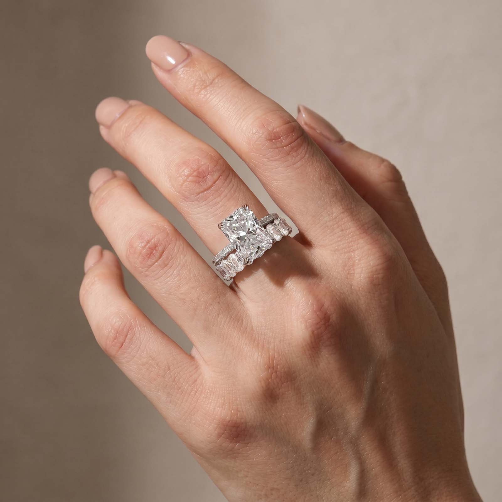 S925 Luxurious Elongated 6.0Ct Radiant Cut Wedding Ring Set For Everyday Wear