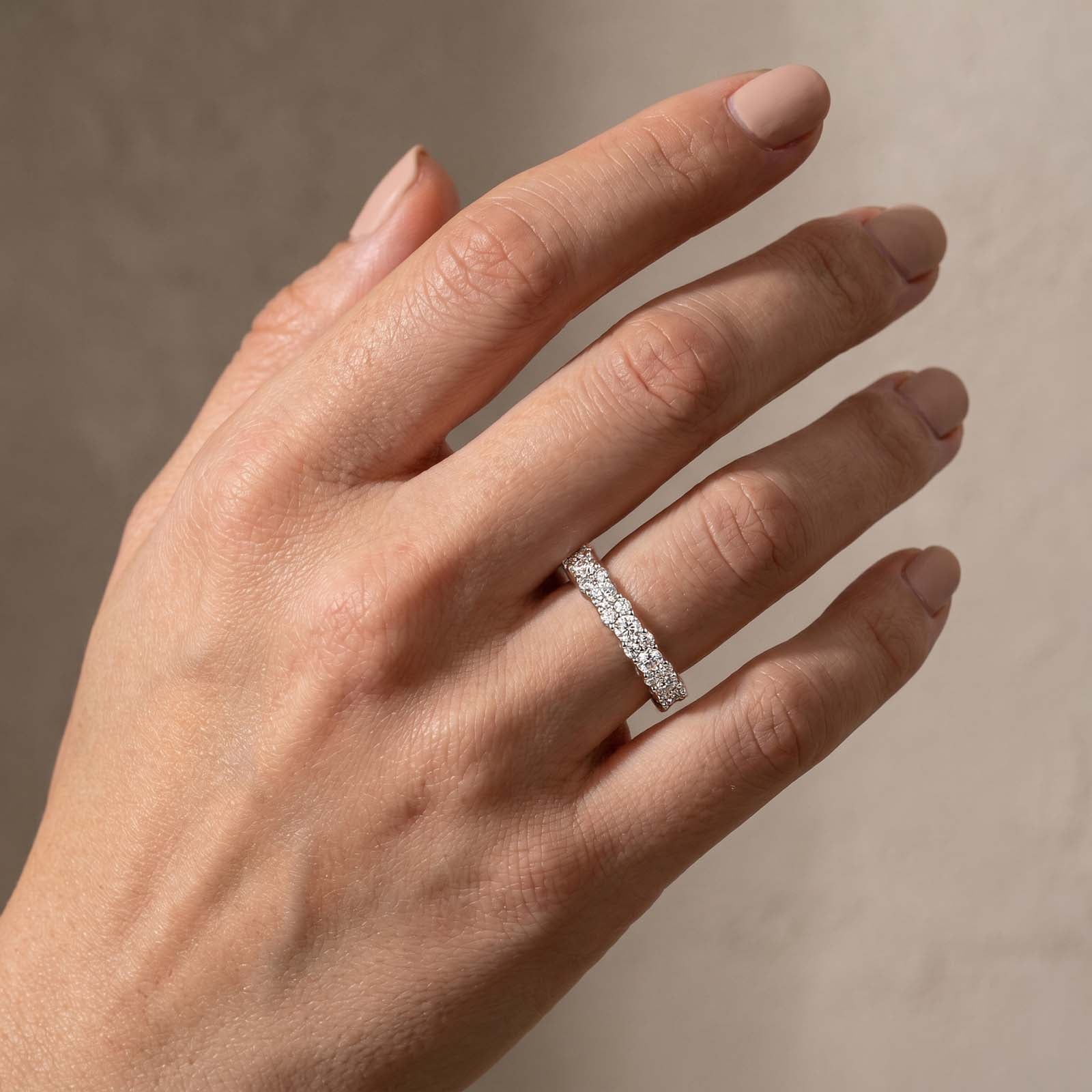 S925 Moissanite 2.5 Ct Round Cut Full Wedding Band Stackable Everyday Wearable Ring for Women