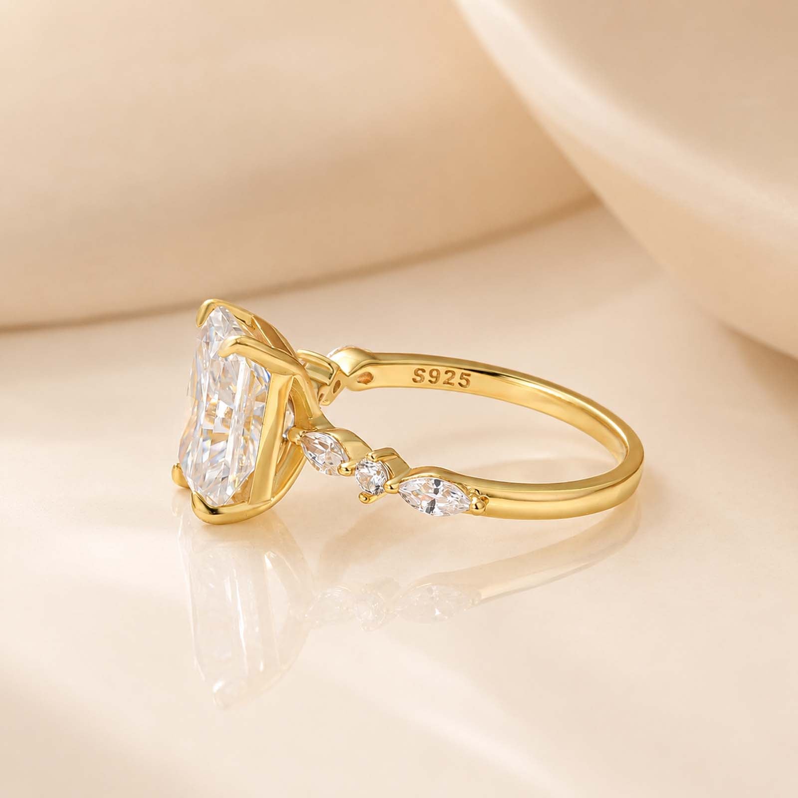 S925 Sparkle 3.5Ct Radiant Cut Engagement Ring For Women In Sterling Silver