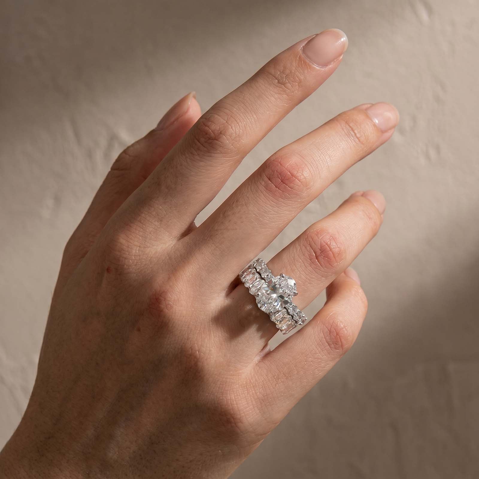 S925 Luxe 4.0Ct Oval Cut Engagement Ring in Sterling Silver with Wedding Band