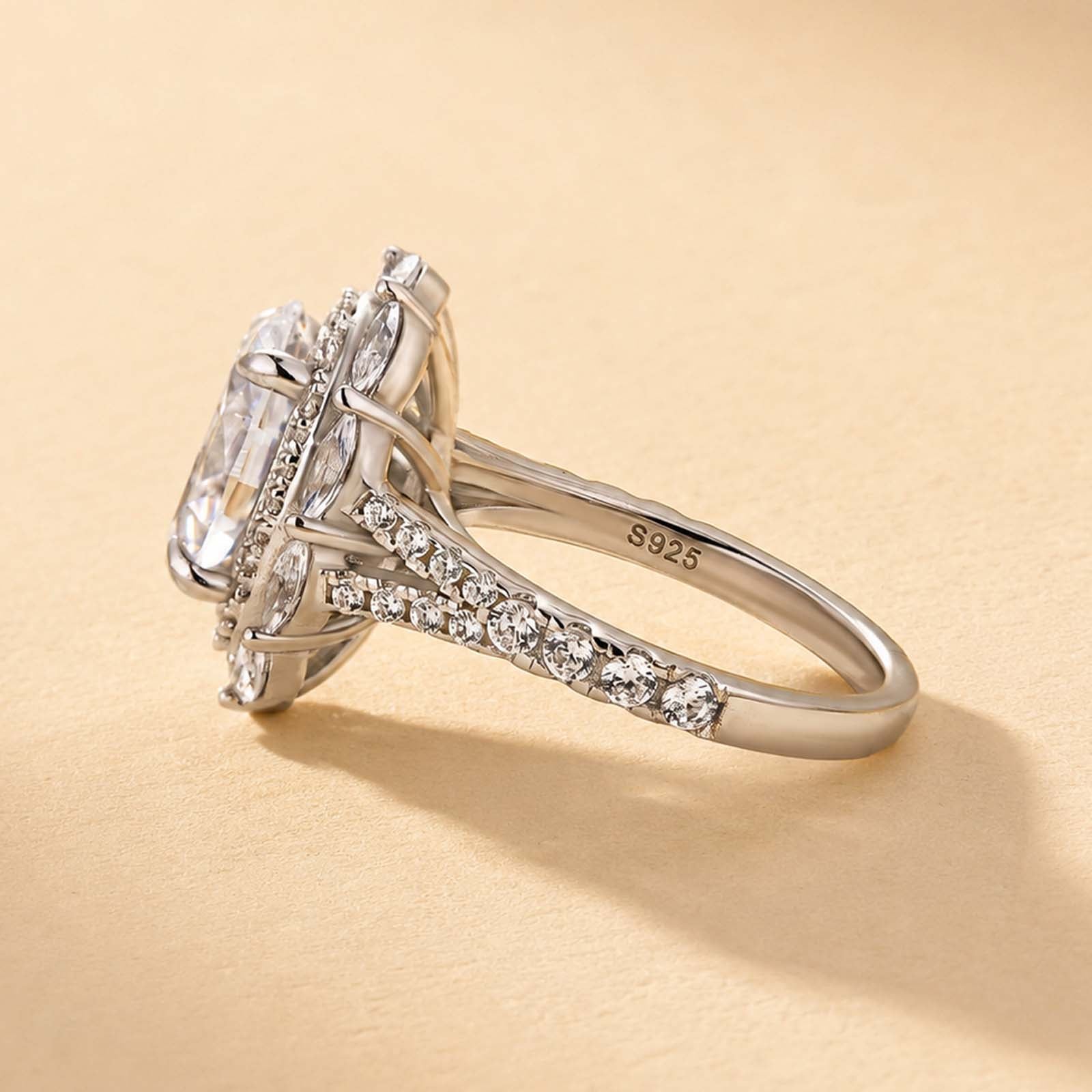 S925 3.0Ct Oval Cut Halo Engagement Ring Vintage Travel Ring In Sterling Silver