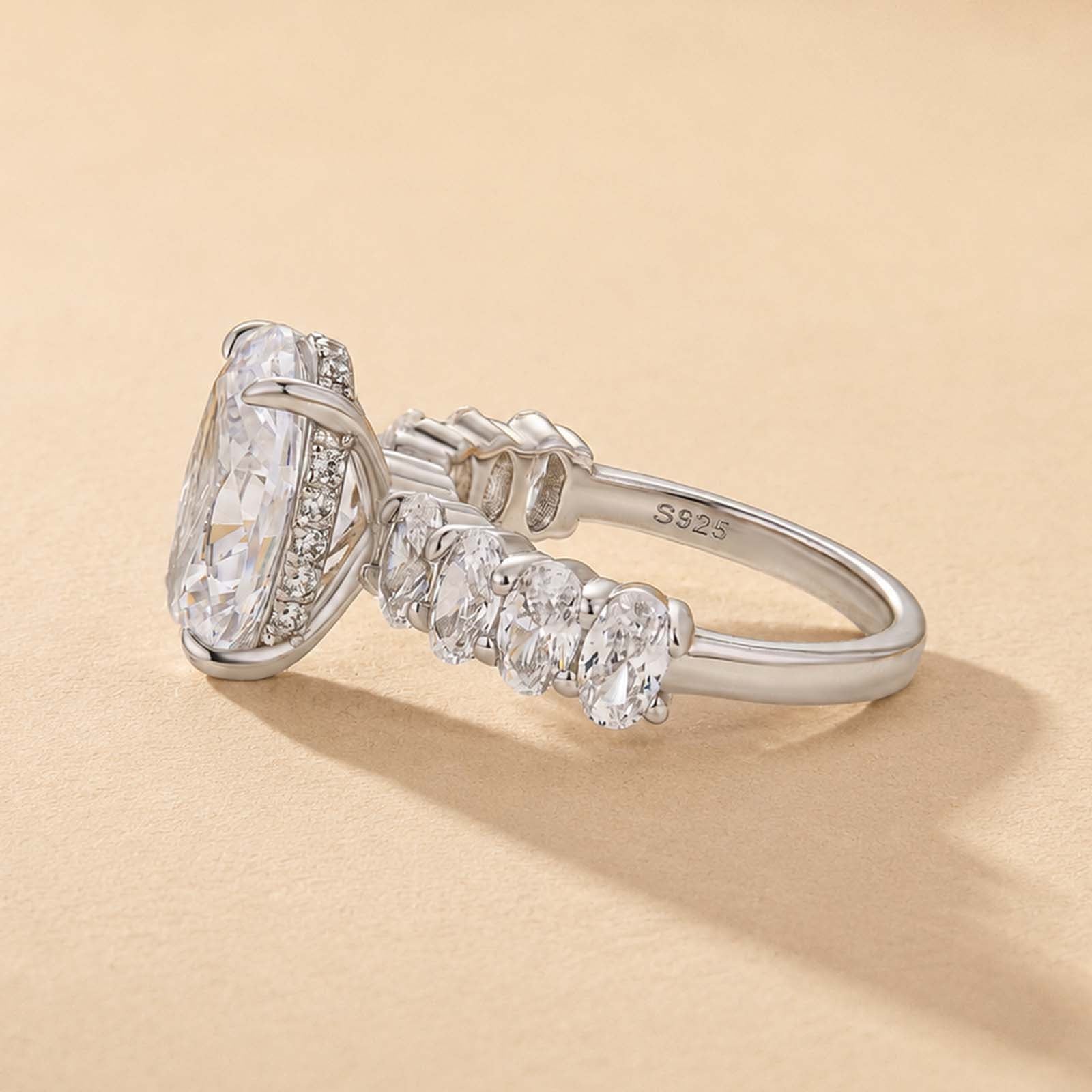 S925 Luxurious 4.5Ct Oval Cut Engagement Ring In Sterling Silver For Daily Wear