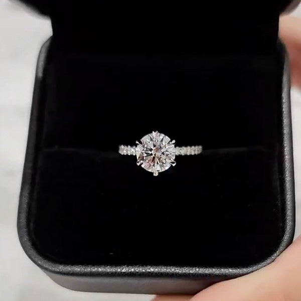 Louily Classic Moissanite 2.0 Carat Round Cut Engagement Ring