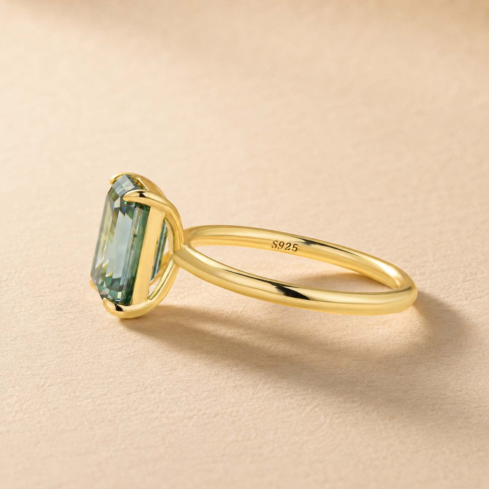 S925 Moissanite 3.5 Carat Emerald Cut Solitaire Travel Ring Engagement Ring For Everyday Wear