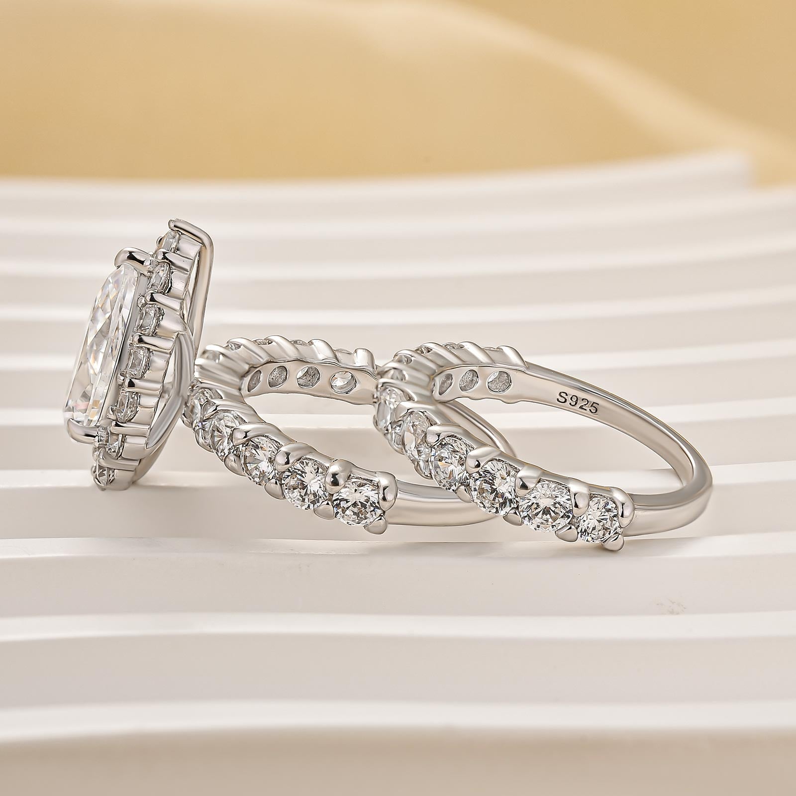 2PC 2.5Ct Halo Pear Cut Wedding Ring Set  Engagement Ring With Classic Round Cut Wedding Band