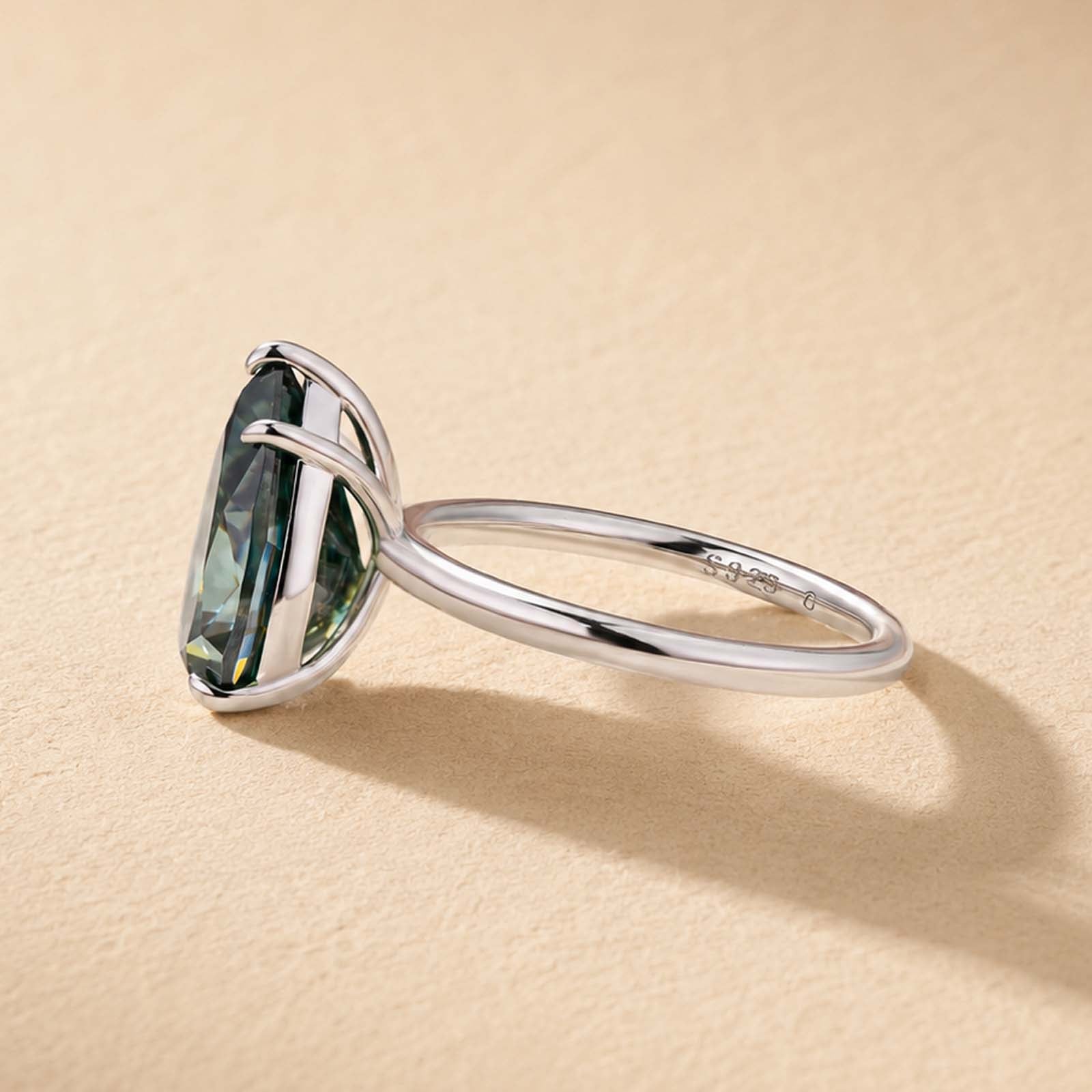 S925 Moissanite 4.0Ct Pear Cut Green Solitaire Promise Ring Travel Ring For Women