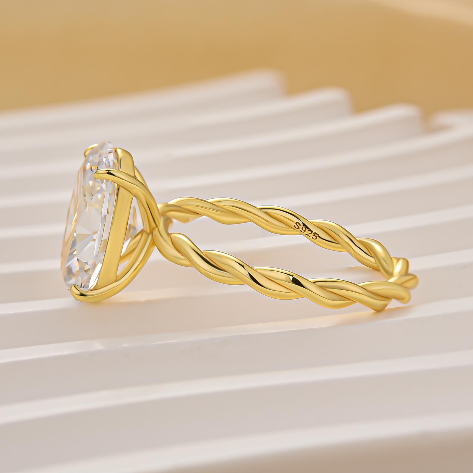 S925 Twisted 4.0Ct Oval Cut Engagement Ring Travel Ring for Women