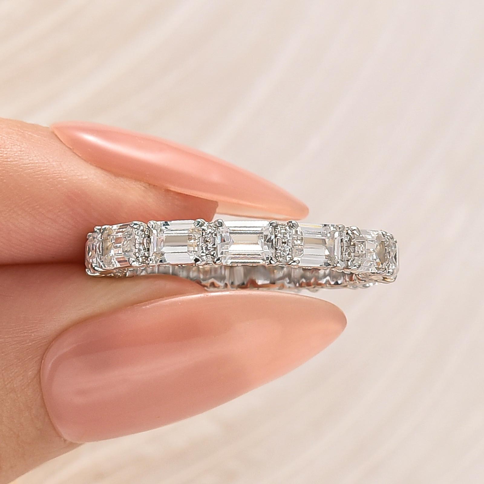 S925 Emerald Cut White Gold Wedding Band For Woman - louilyjewelry