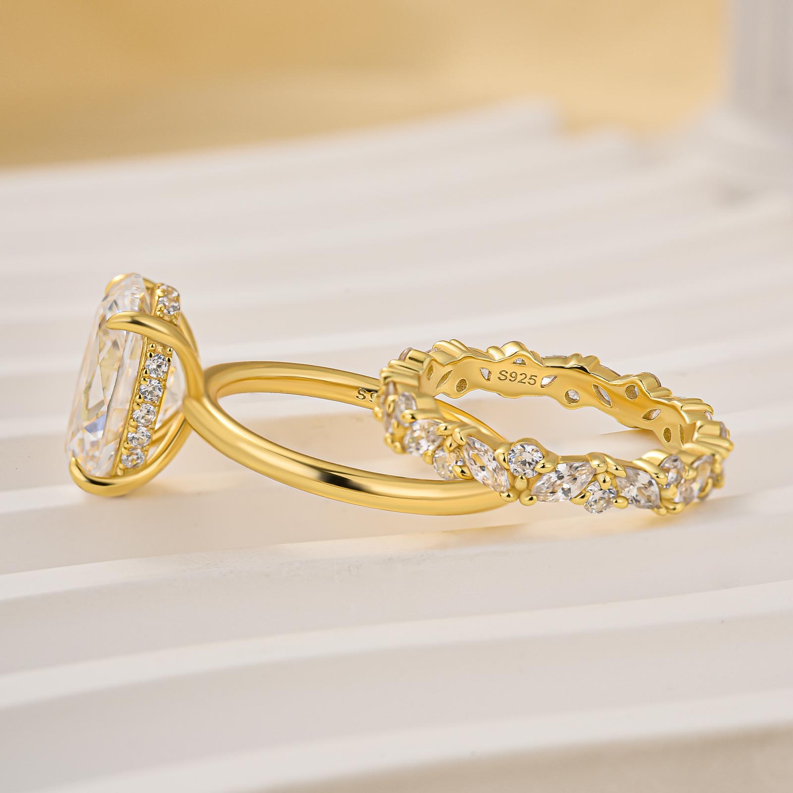 2PC Wedding Ring Set Exclusive Oval Cut Engagement Ring With Fashion Design Wedding Band