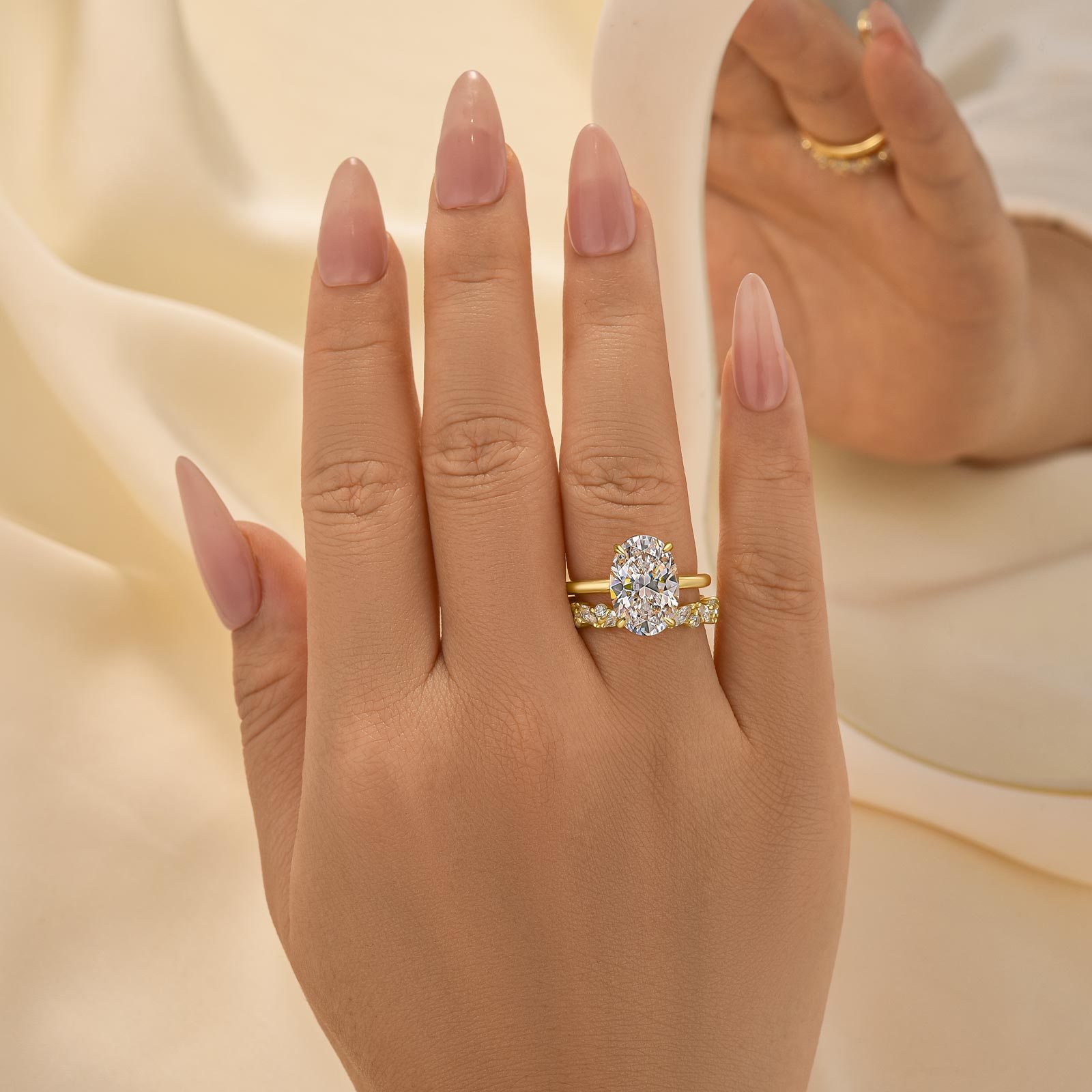 2PC Wedding Ring Set Exclusive Oval Cut Engagement Ring With Fashion Design Wedding Band