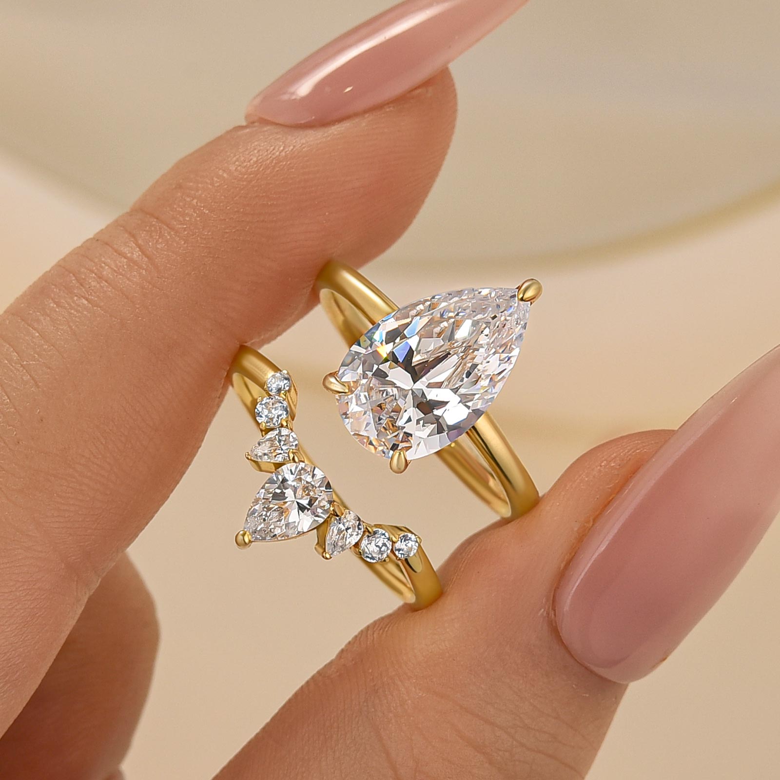 2PC 4.0Ct Pear Cut Wedding Ring Set With Classic Wedding Band