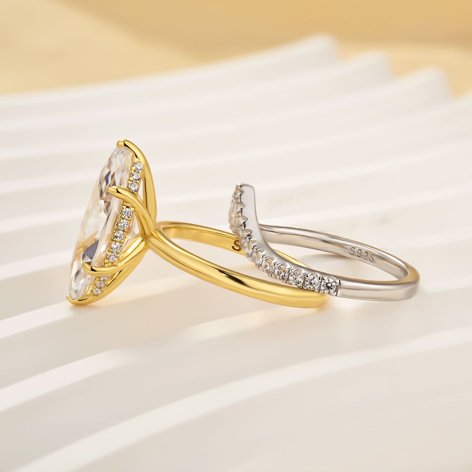 Louily 2PC 4.0Ct Marquise Cut Hidden Halo Wedding Ring Set with V-shaped Wedding Band - louilyjewelry