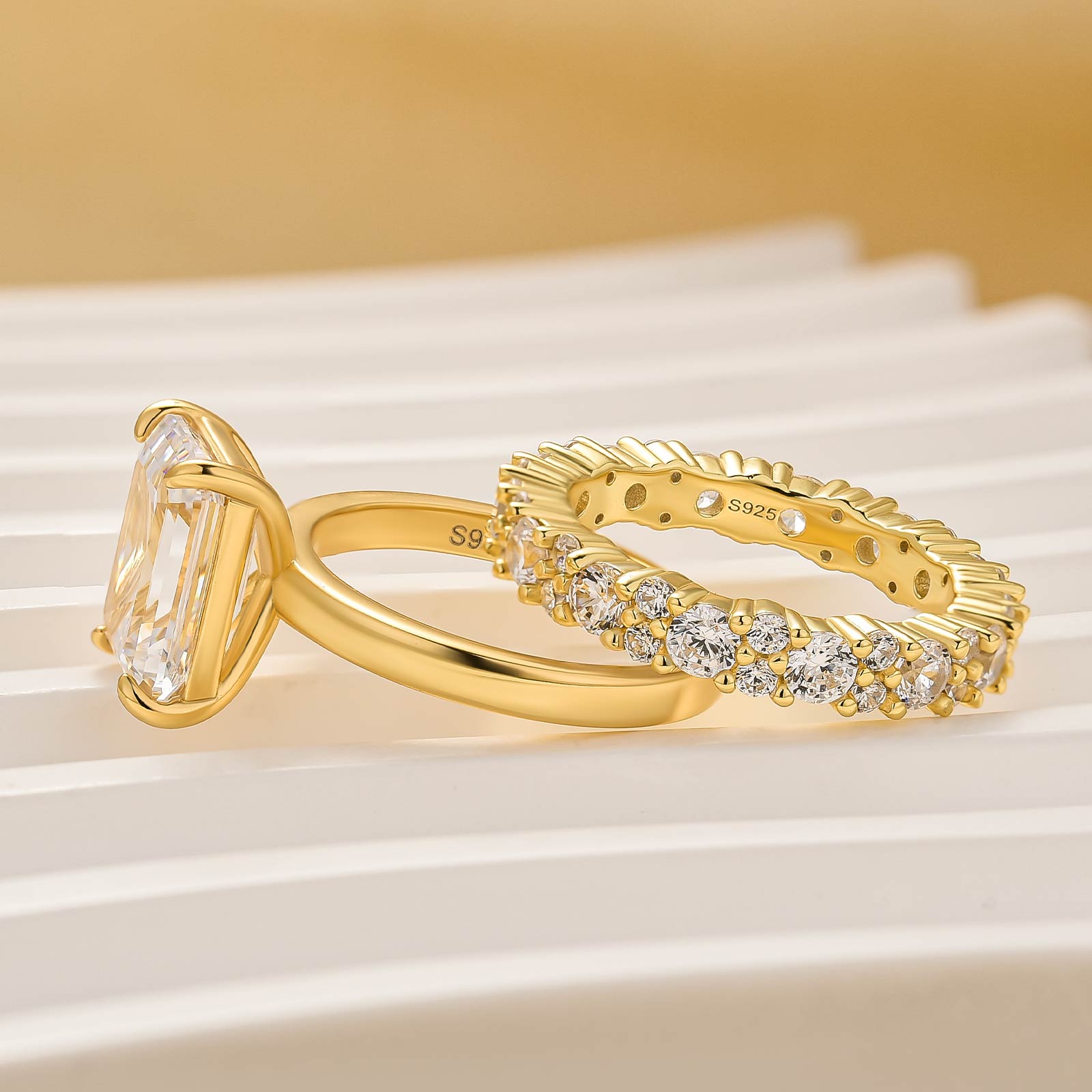 S925 4.5Ct Emerald Cut Solitaire Engagement Ring with Round Cut Wedding Band - louilyjewelry