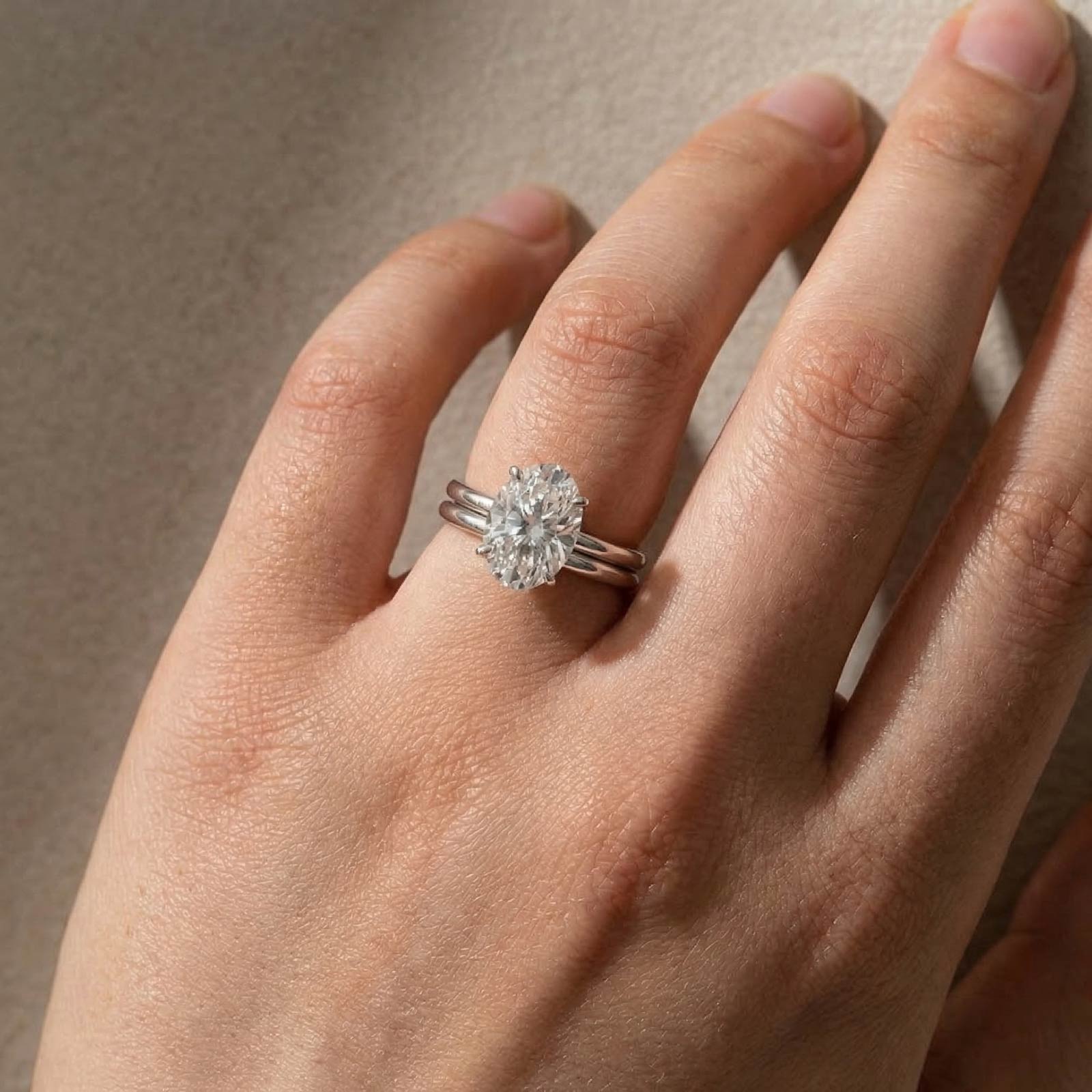Moissanite 4.0Ct Solitaire Oval Cut White Gold Engagement Ring with Plain Wedding Band - louilyjewelry