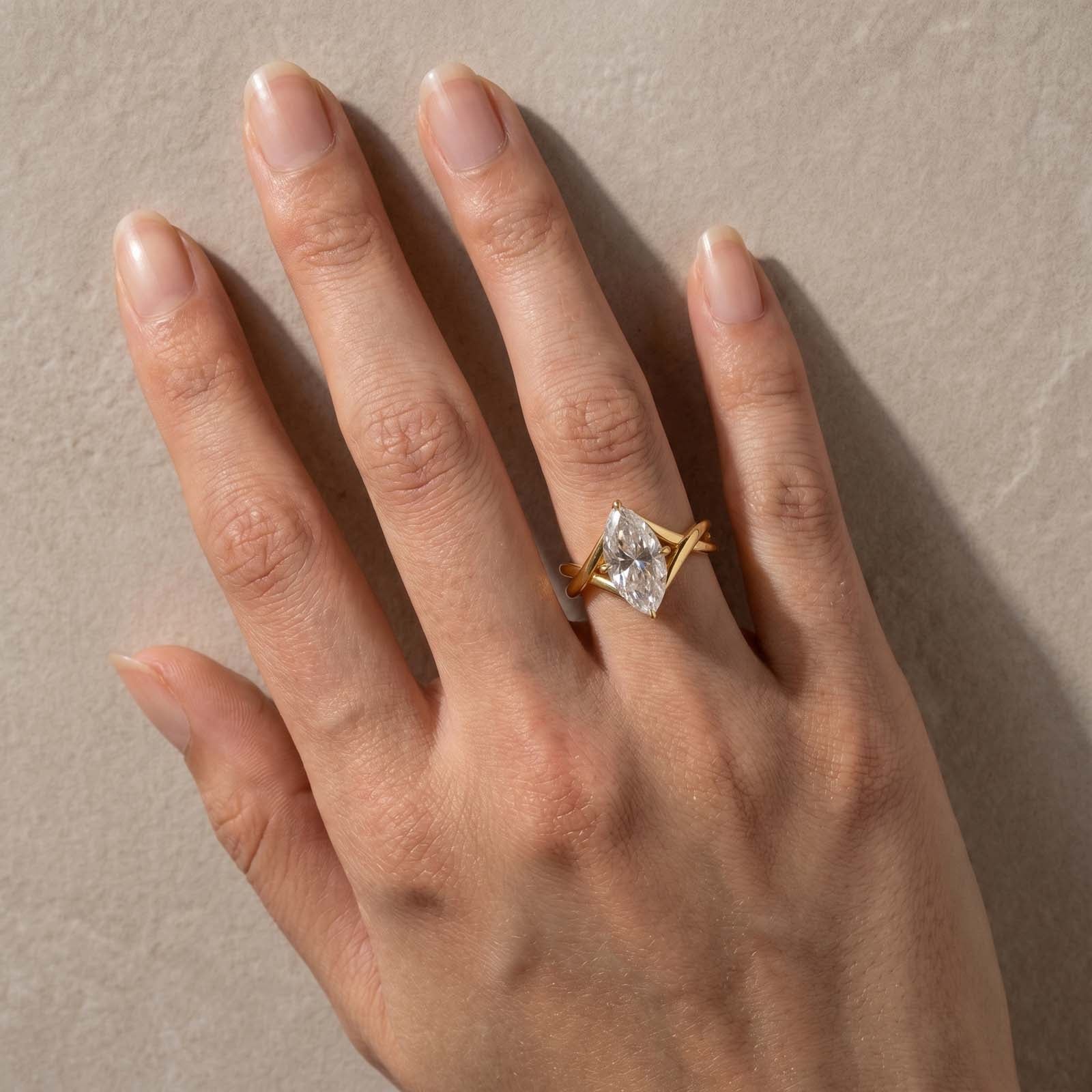 S925 Moissanite Twist 3.0Ct Marquise Cut Yellow Gold Engagement Ring