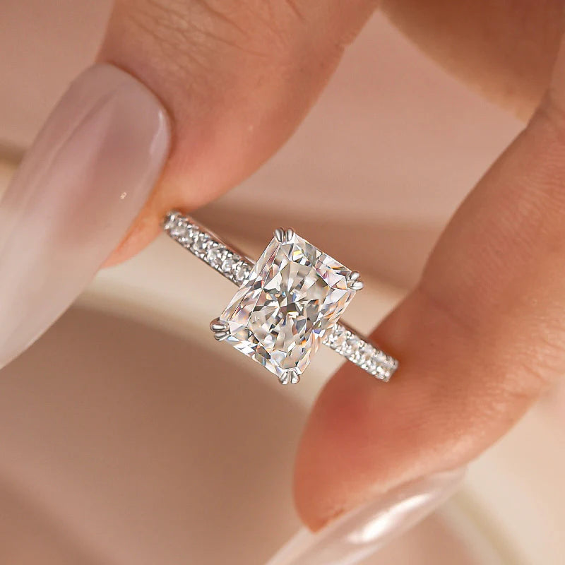 Louily 3.0~4.5 Carat Moissanite Radiant Cut Engagement Ring