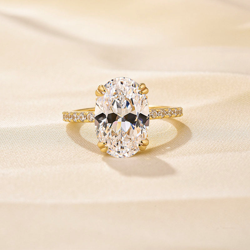 Louily Gorgeous Oval Cut Simulated Diamond Engagement Ring In Sterling Silver - louilyjewelry