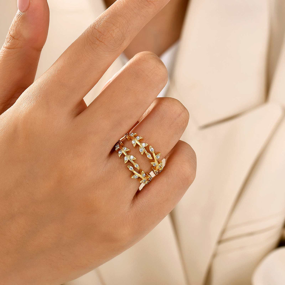 Enhancer 0.21Ct Round Cut Double Vine Leaf Nature-Inspired Wedding Band
