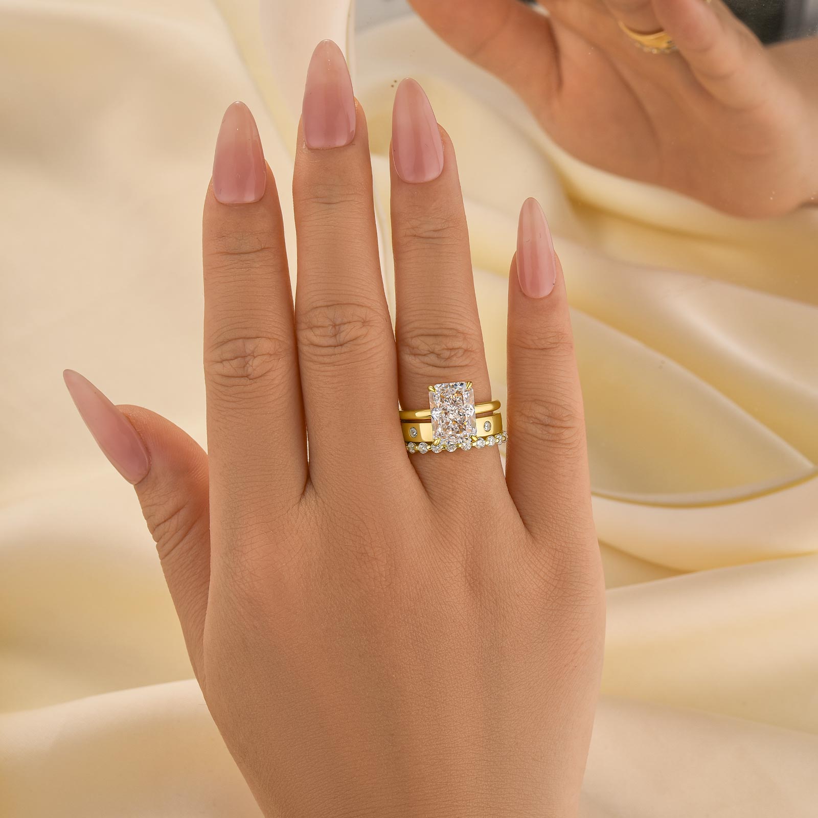 Exquisite 3pc 4.5ct Radiant Cut Wedding Sets With Classic Round Cut Wedding Band