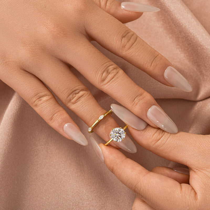 Moissanite 2.0Ct Solitaire Round Cut Engagement Ring with Marquise Cut Wedding Band